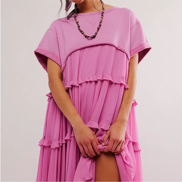 Elegant Pink Tiered Dress - Picture 2 of 7